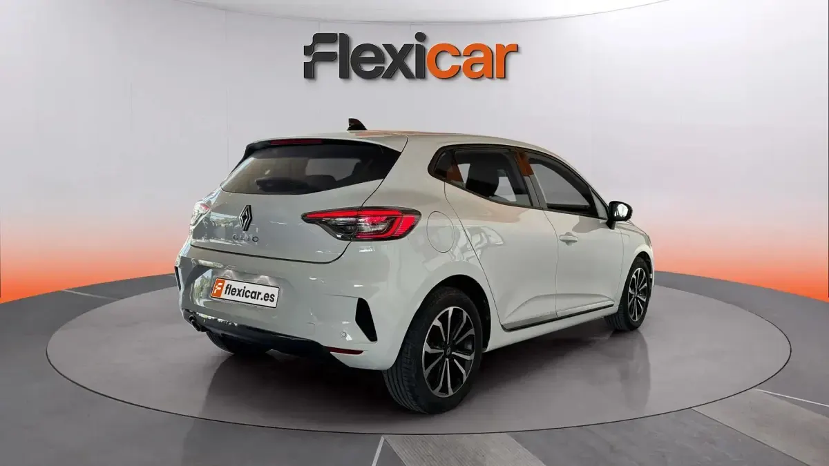 Usado Renault Clio V Techno 90 CV (66 kW) 2024 Blanco Berlina