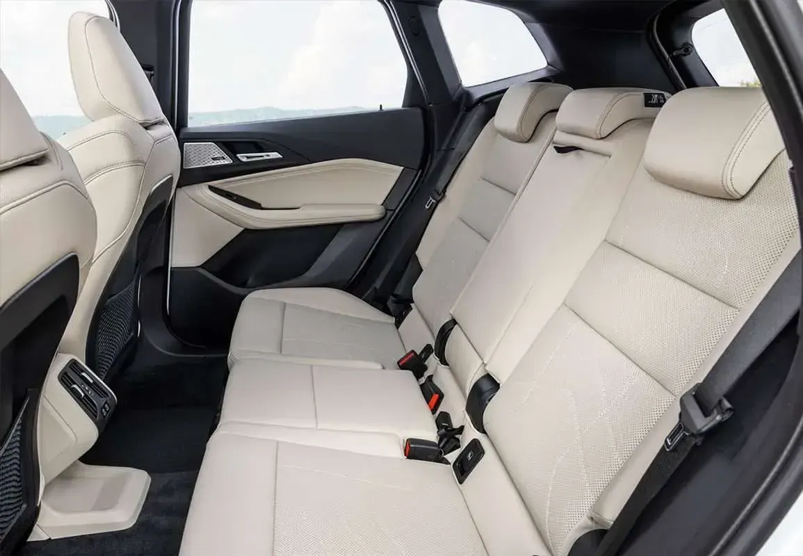 Usado BMW 218 Active Tourer Comfort Edition 136 CV (100 kW) 2024 Monovolumen