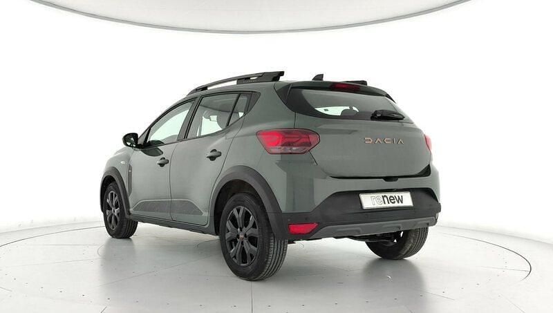 Usado Dacia Sandero Extreme 100 CV (73 kW) 2025 Verde Berlina