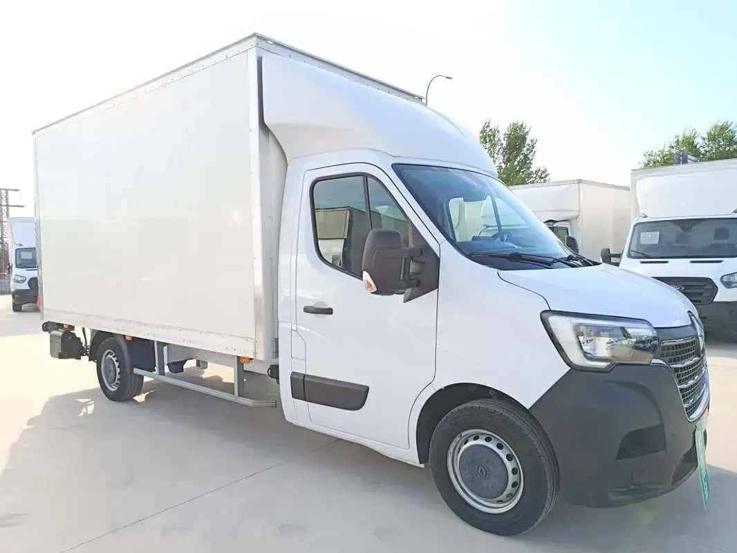 Usado Renault Master R.S. 145 CV (106 kW) 2023 Blanco Monovolumen