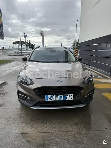 Usado Ford Focus Active 125 CV (91 kW) 2019 Beige Berlina