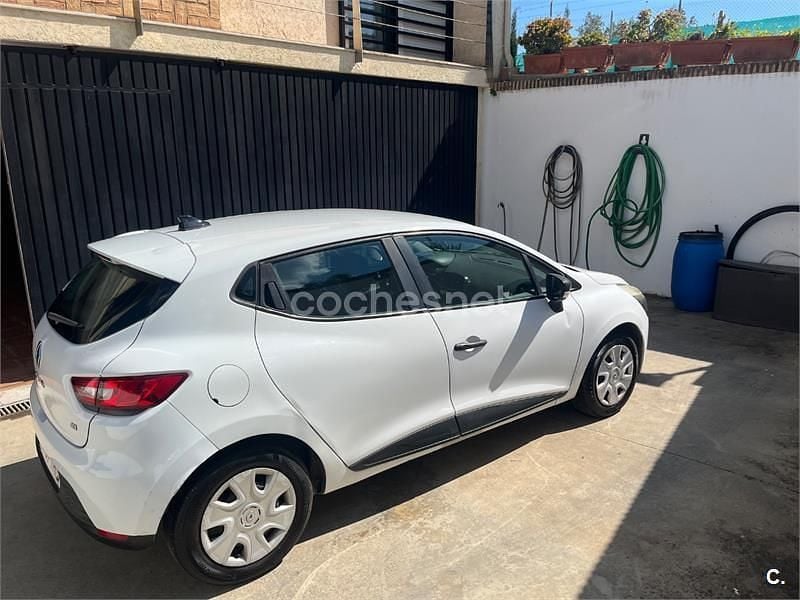 Usado Renault Clio IV Authentique 75 CV (55 kW) 2014 Blanco Berlina