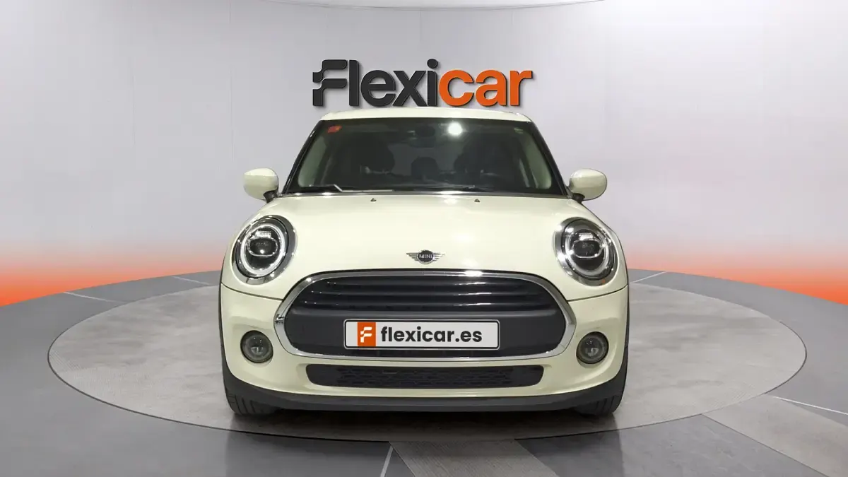 Usado Mini Cooper 136 CV (100 kW) 2019 Beige Utilitario