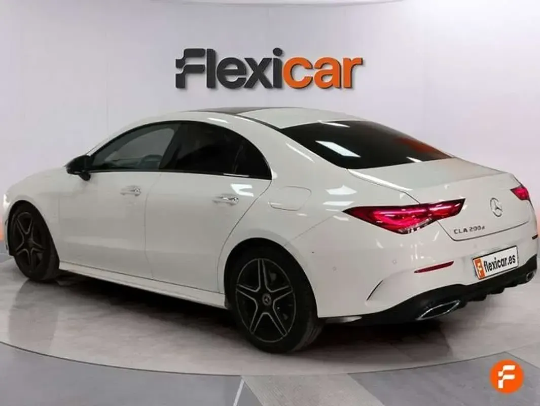 Usado Mercedes CLA200 150 CV (110 kW) 2019 Blanco Coupe