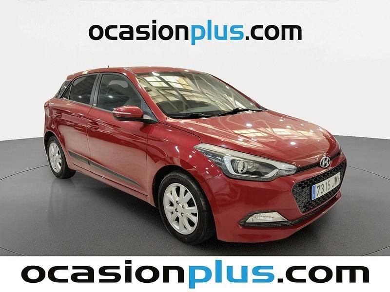Usado Hyundai i20 GO! 84 CV (61 kW) 2016 Rojo