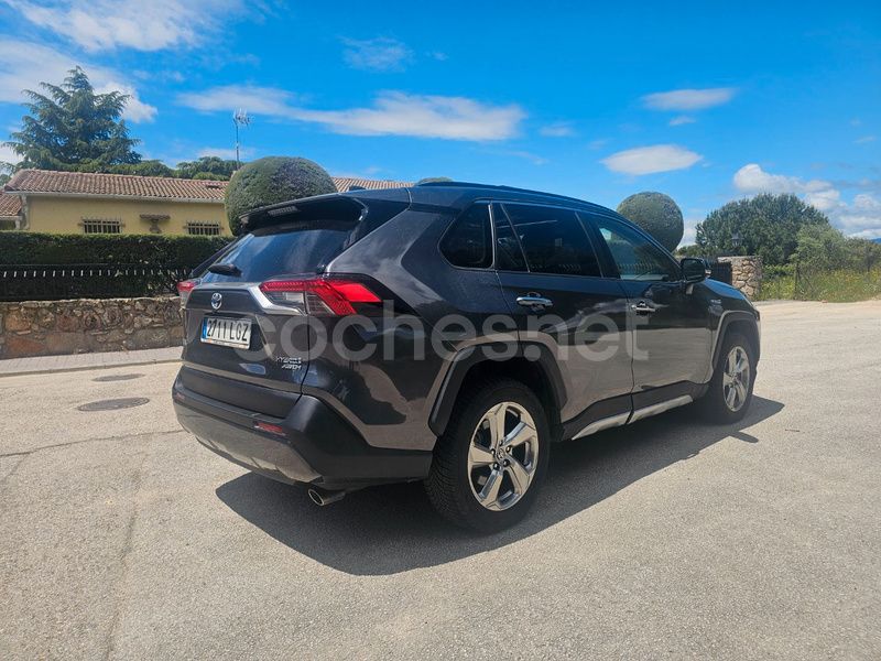 Usado Toyota RAV4 Hybrid Luxury 222 CV (163 kW) 2020 Gris / plata SUV