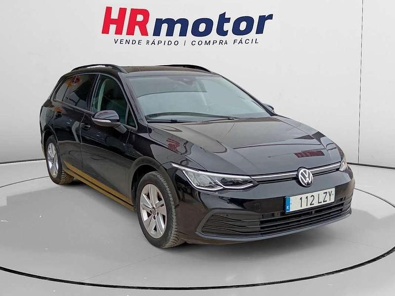 Negro Usado 2021 VW Golf VIII Life Familiar | 16.590 € (Buen precio) - Imagen 1/4