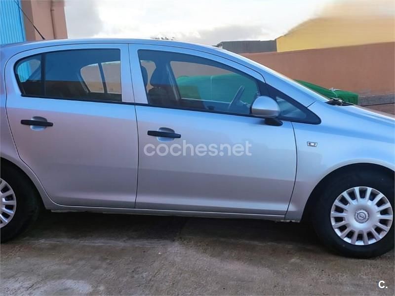 Usado Opel Corsa Selective 85 CV (62 kW) 2014 Gris / plata Utilitario