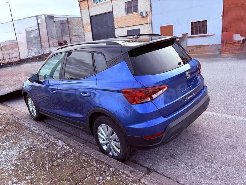 Usado Seat Arona Xperience 115 CV (84 kW) 2025 Azul SUV