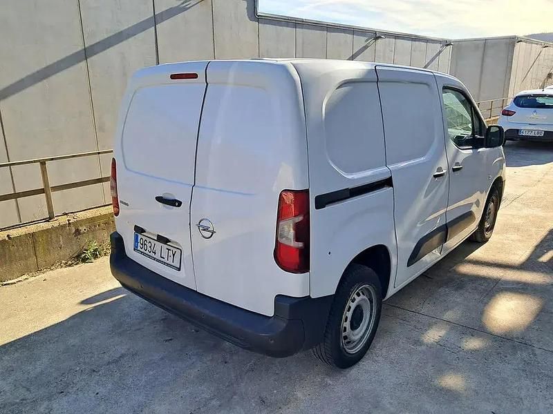 Usado Opel Combo 102 HP (75 kW) 2021 Branco Monovolume