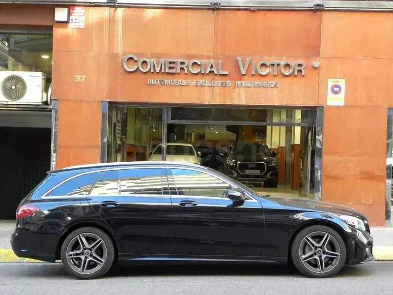 Usado Mercedes C200 160 CV (117 kW) 2019 Negro Familiar