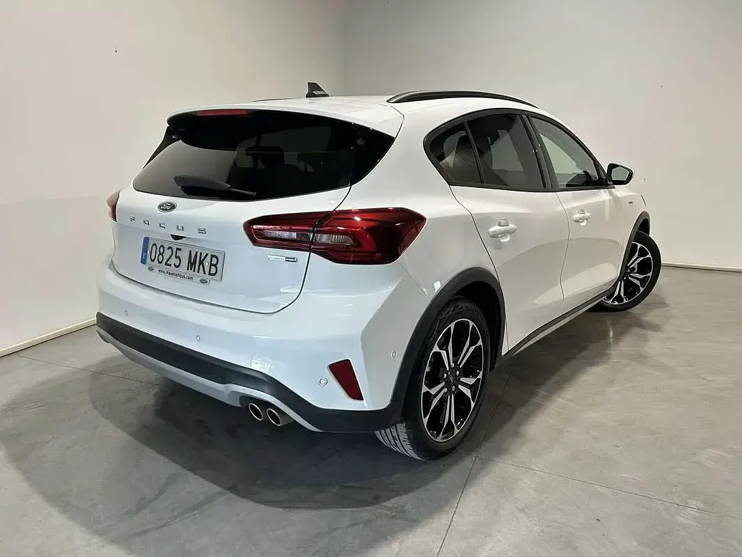 Usado Ford Focus Active X 125 CV (91 kW) 2023 Blanco Utilitario
