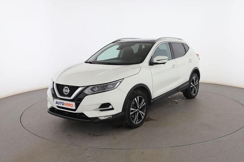 Blanco Usado 2019 Nissan Qashqai N-Connecta SUV | 18.599 € (Un poco caro) - Imagen 1/3