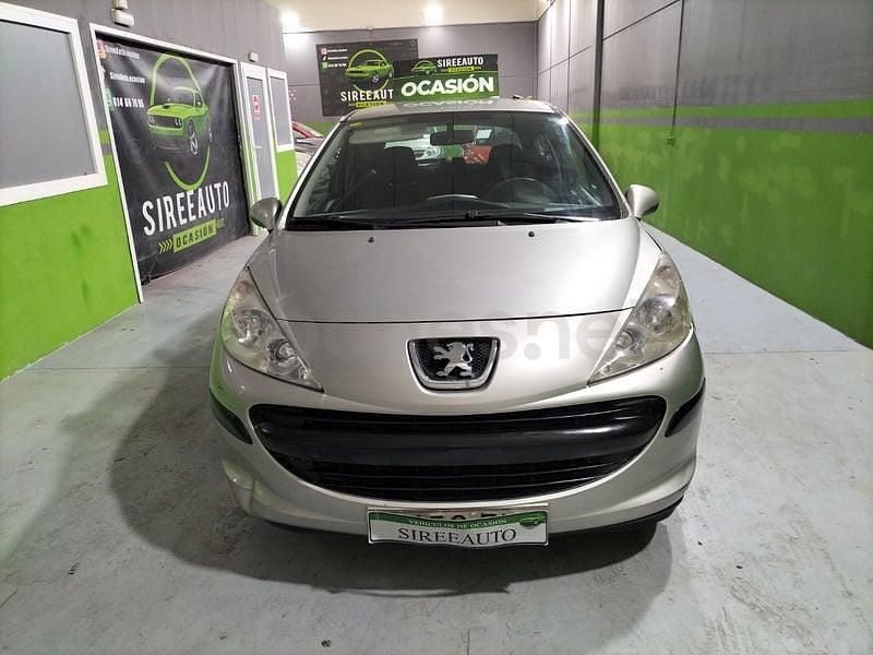 Usado Peugeot 207 70 CV (51 kW) 2006 Gris / plata Berlina