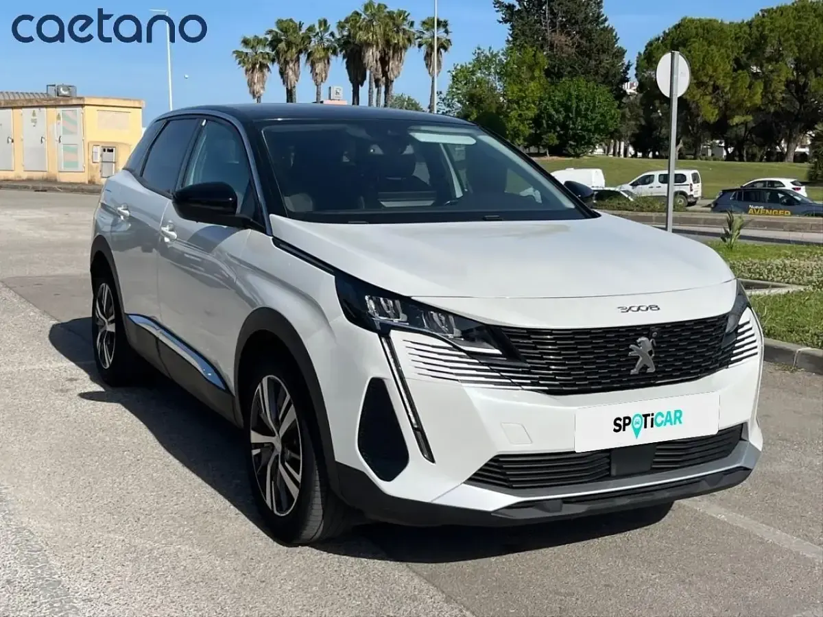 Usado Peugeot 3008 Allure 130 CV (95 kW) 2022 Blanco SUV