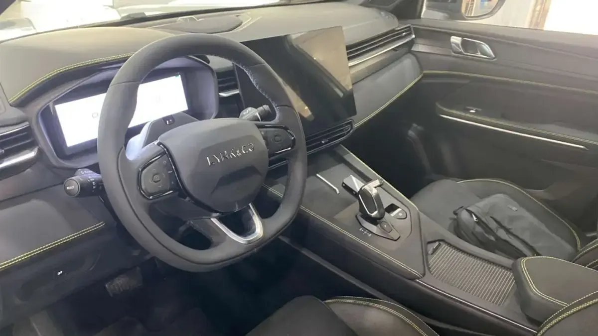 Usado Lynk & Co 01 276 CV (202 kW) 2026 SUV
