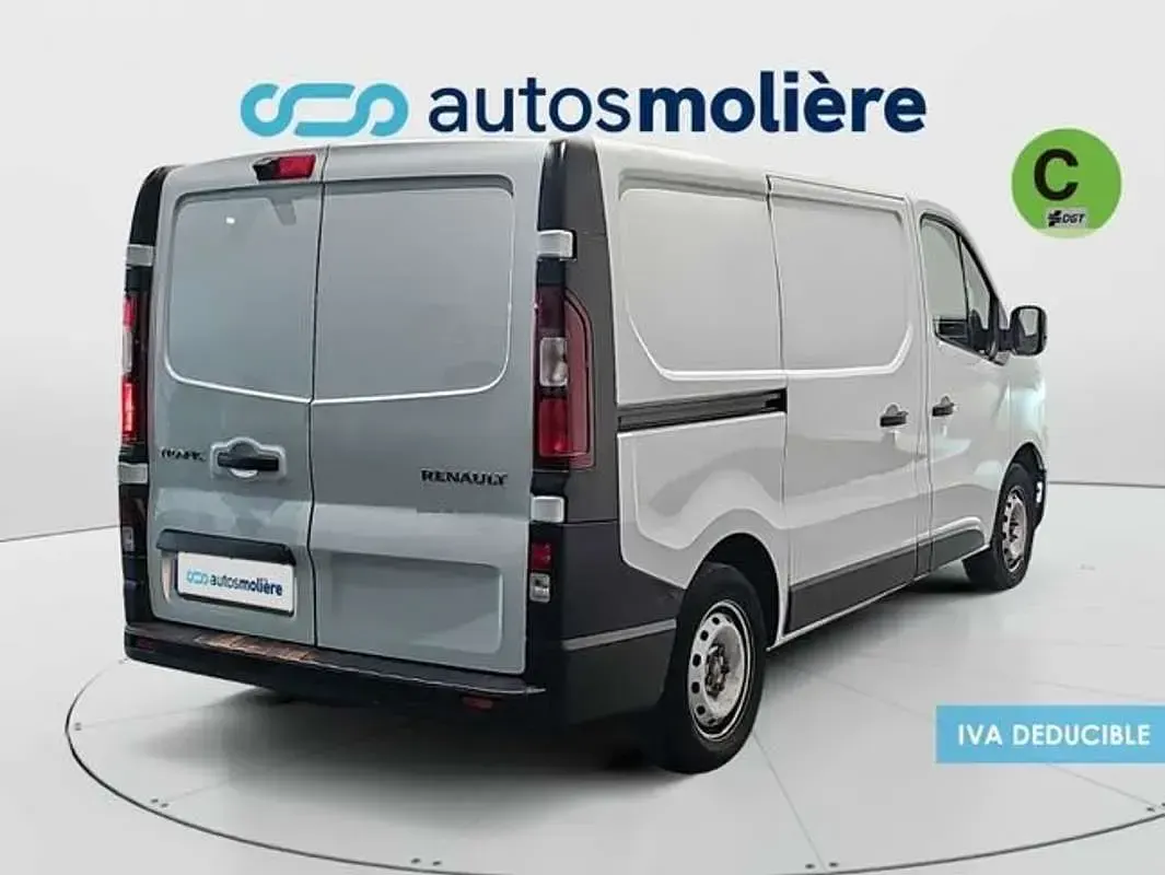 Usado Renault Trafic 131 CV (96 kW) 2023 Blanco Monovolumen
