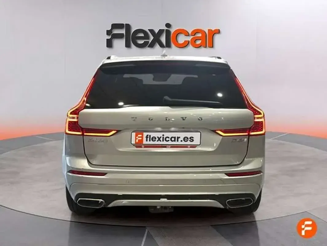 Usado Volvo XC60 R-Design 190 CV (139 kW) 2020 Gris SUV