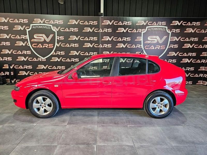 Usado Seat Leon 90 CV (66 kW) 2003 Rojo Utilitario