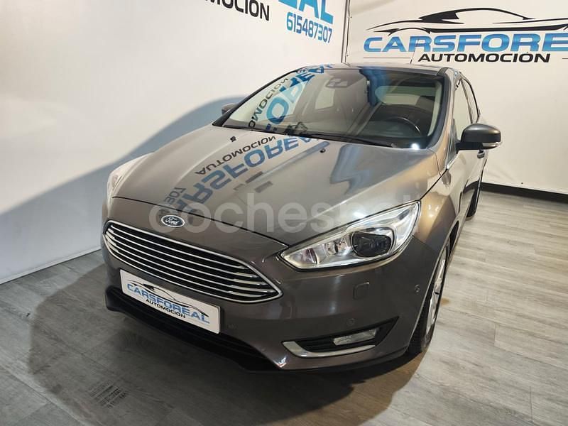 Usado Ford Focus Titanium 125 CV (91 kW) 2016 Gris / plata Familiar