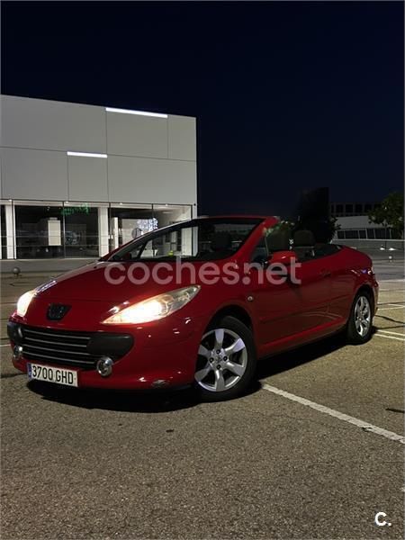 Rojo Usado 2008 Peugeot 307 CC Descapotable | 5600 € (Precio justo) - Imagen 1/4