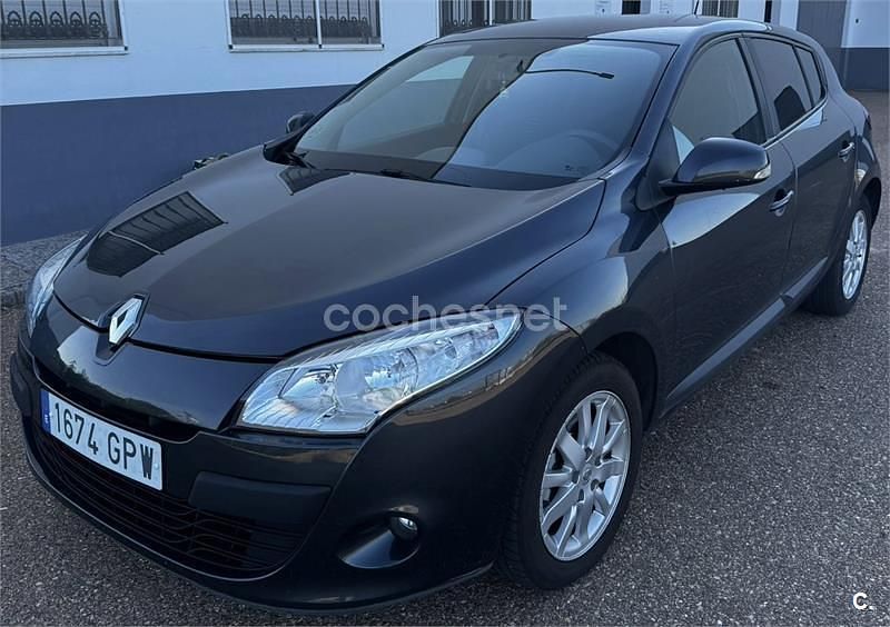 Negro Usado 2009 Renault Mégane III Expression Berlina | 3700 € (Buen precio) - Imagen 1/4