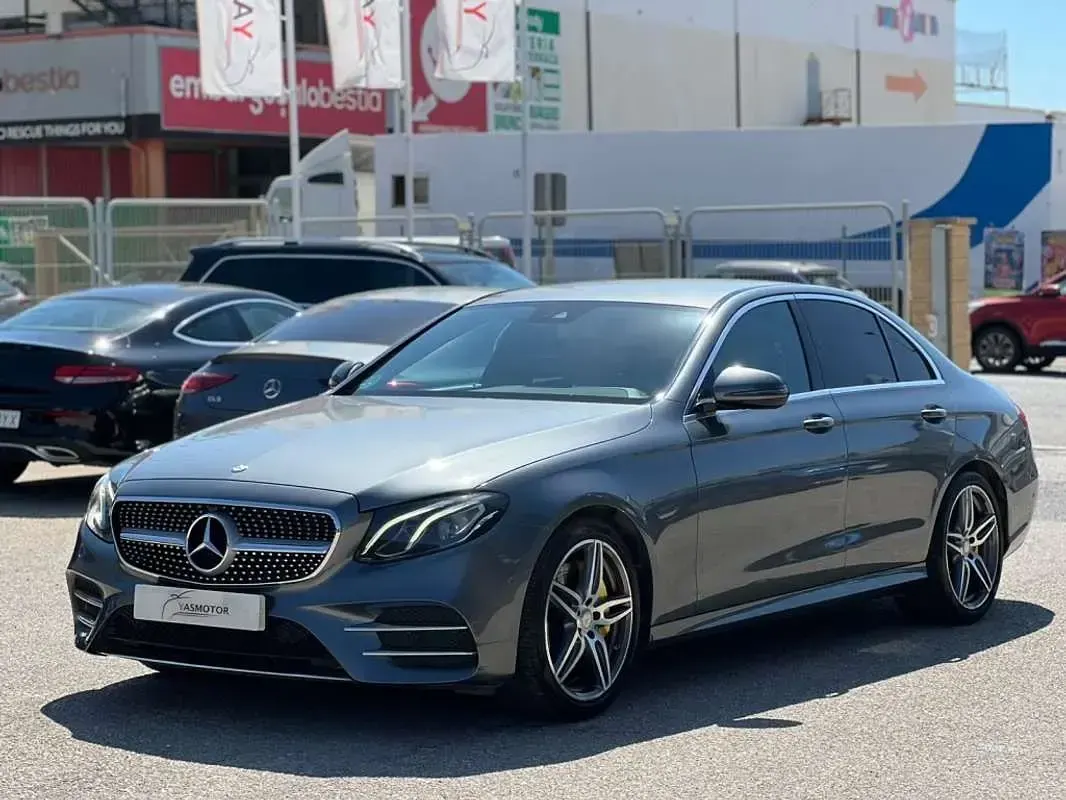 Usado Mercedes E350 258 CV (189 kW) 2017 Plateado Berlina