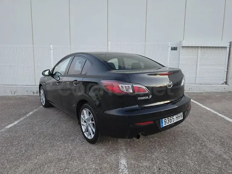 Usado Mazda 3 Style 115 CV (84 kW) 2012 Negro Berlina