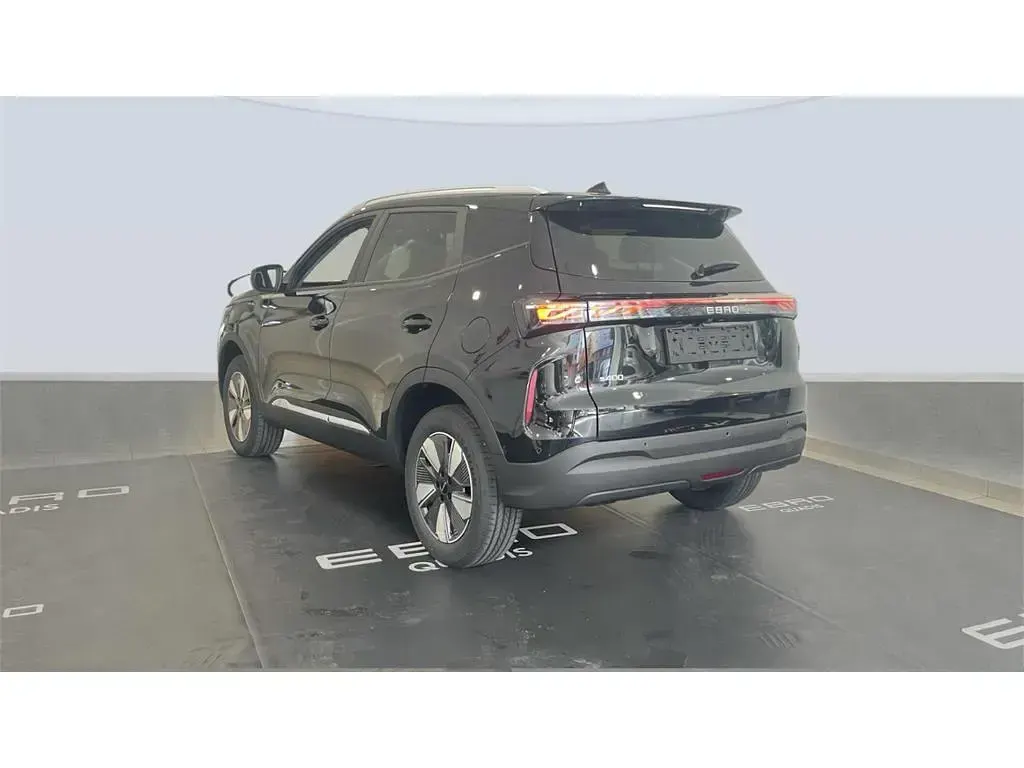 Nuevo Ebro s400 211 CV (155 kW) 2026 Negro carbono SUV