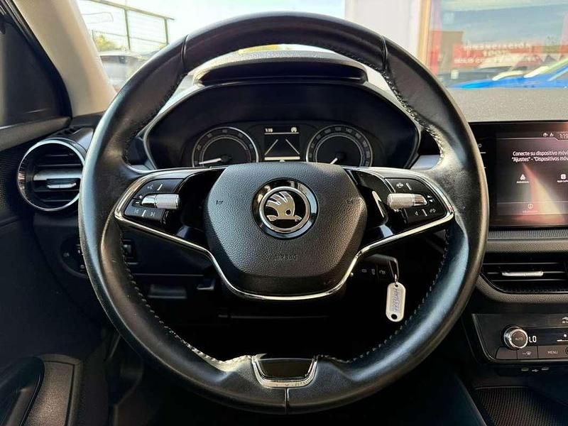 Azul Usado 2022 Skoda Fabia Ambition Utilitario | 12.975 € (Precio justo) - Imagen 1/4