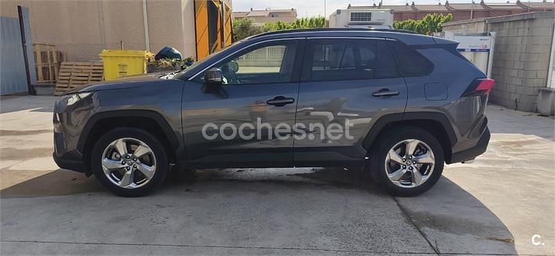 Usado Toyota RAV4 Hybrid Advance 218 CV (160 kW) 2019 Gris / plata SUV