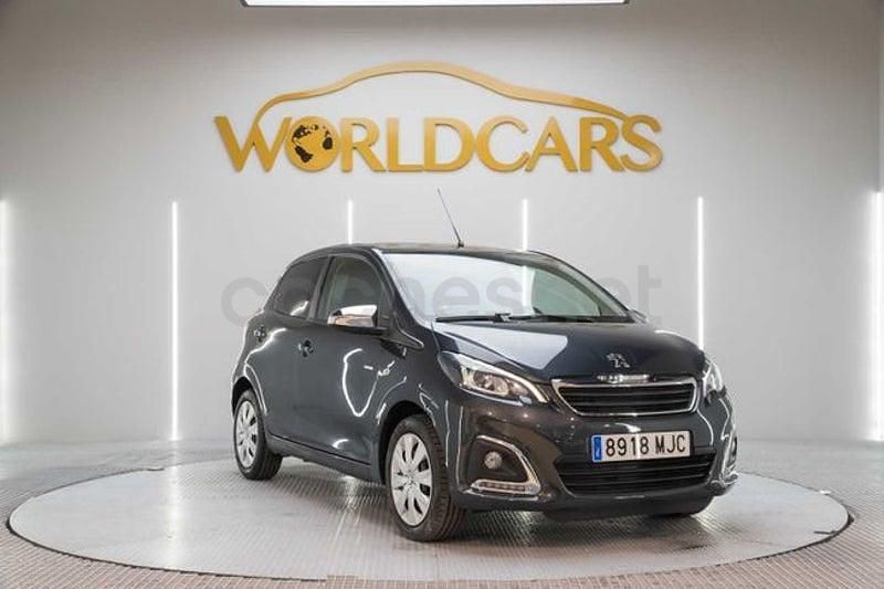 Usado Peugeot 108 Active 72 CV (52 kW) 2021 Gris / plata Berlina