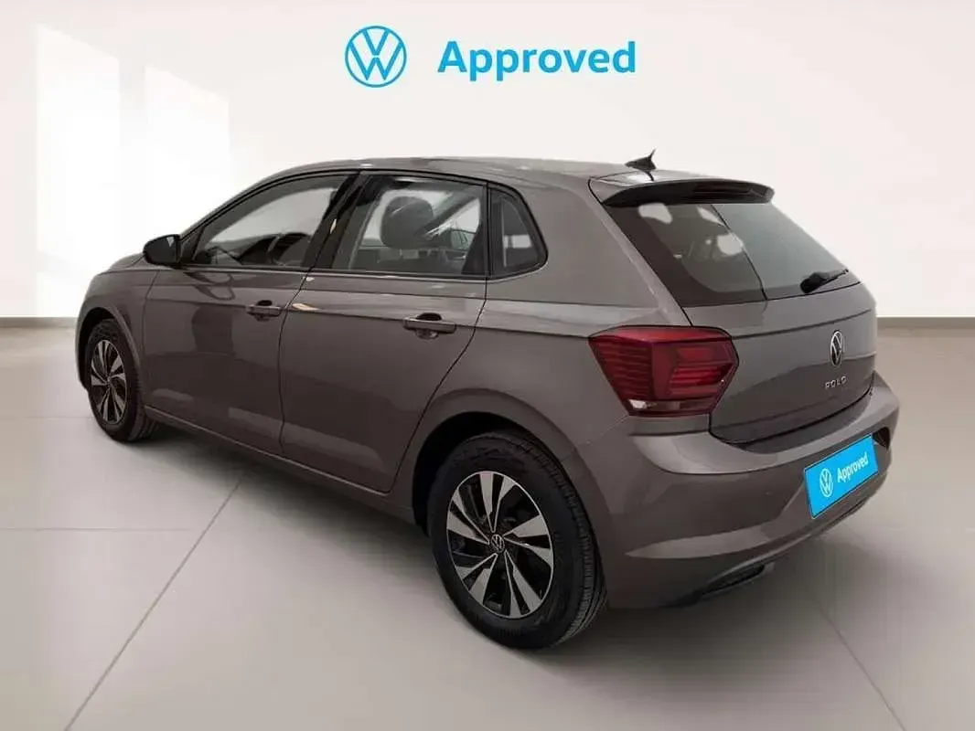 Usado VW Polo Advance 95 CV (69 kW) 2022 Gris Utilitario