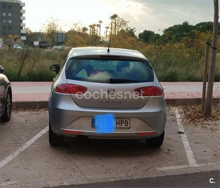 Usado Seat Leon Copa 105 CV (77 kW) 2013 Gris / plata Berlina