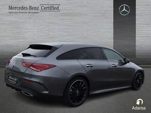 Usado Mercedes CLA200 Shooting Brake AMG line 163 CV (119 kW) 2020 Gris montaña Familiar