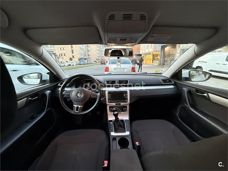 Begagnad VW Passat Edition 105 HK (77 kW) 2011 Vit Sedan