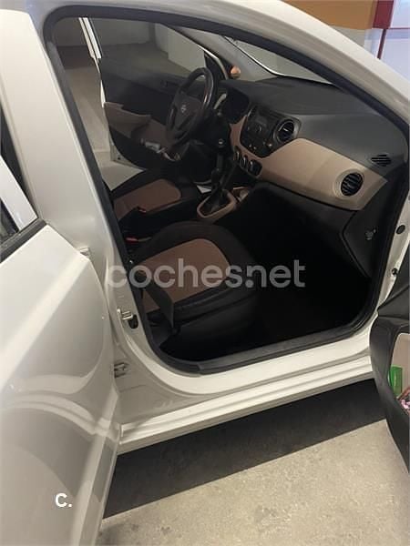 Usado Hyundai i10 66 CV (48 kW) 2014 Blanco Utilitario