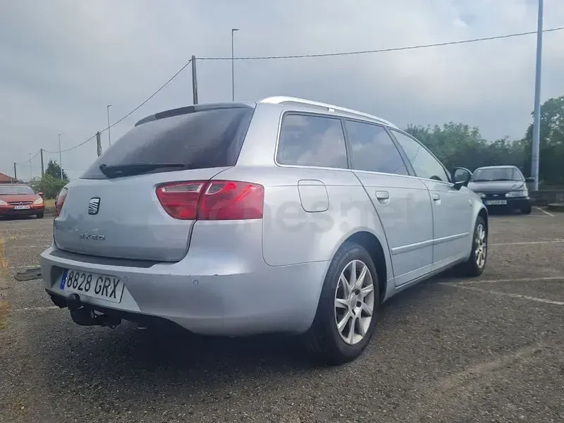 Usado Seat Exeo Style 143 CV (105 kW) 2009 Gris / plata Familiar