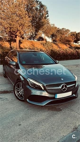 Usado Mercedes A180 AMG line 122 CV (89 kW) 2017 Gris / plata Berlina
