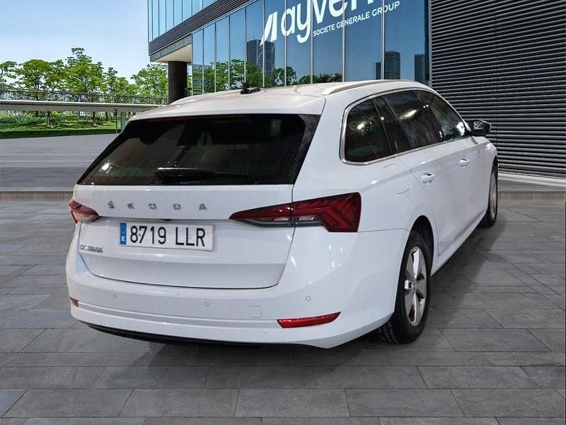 Usado Skoda Octavia Ambition 150 HP (110 kW) 2020 Branco Carrinha