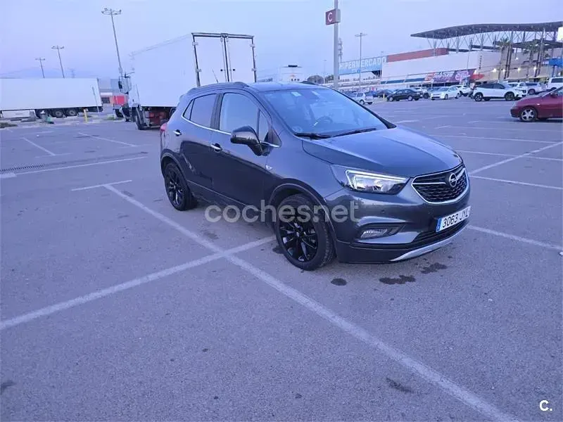Usado Opel Mokka X Color Edition 136 CV (100 kW) 2017 Gris / plata SUV