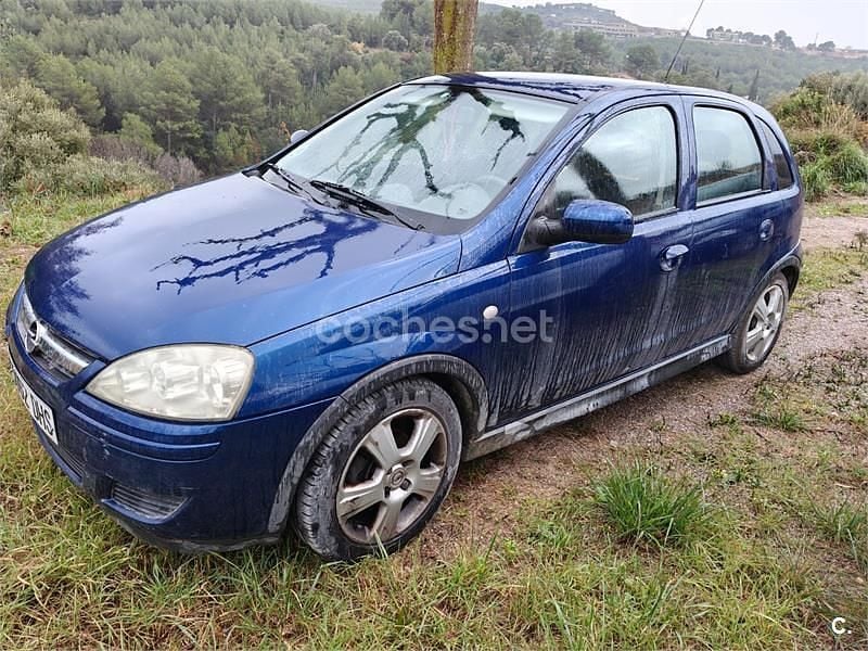 Usado Opel Corsa Essentia 75 HP (55 kW) 2005 Azul Citadino