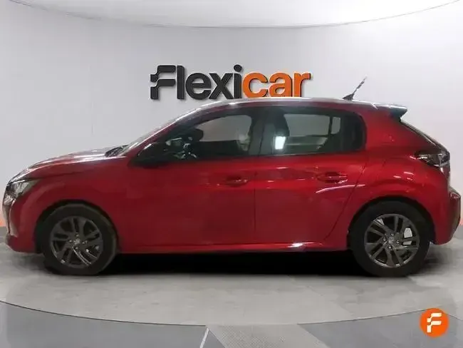 Usado Peugeot 208 Allure 100 CV (73 kW) 2022 Rojo Utilitario