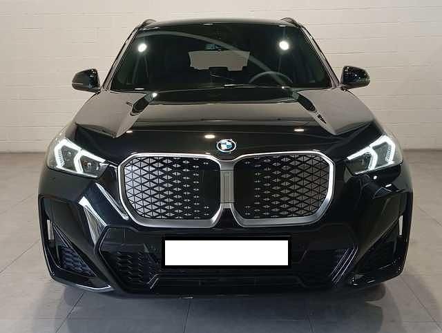 Usado BMW iX1 Luxury Line 150 kW (204 CV) 2025 Negro SUV