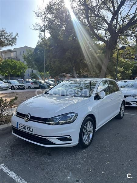 Blanco Usado 2018 VW Golf Advance Berlina | 14.990 € (Precio justo) - Imagen 1/4