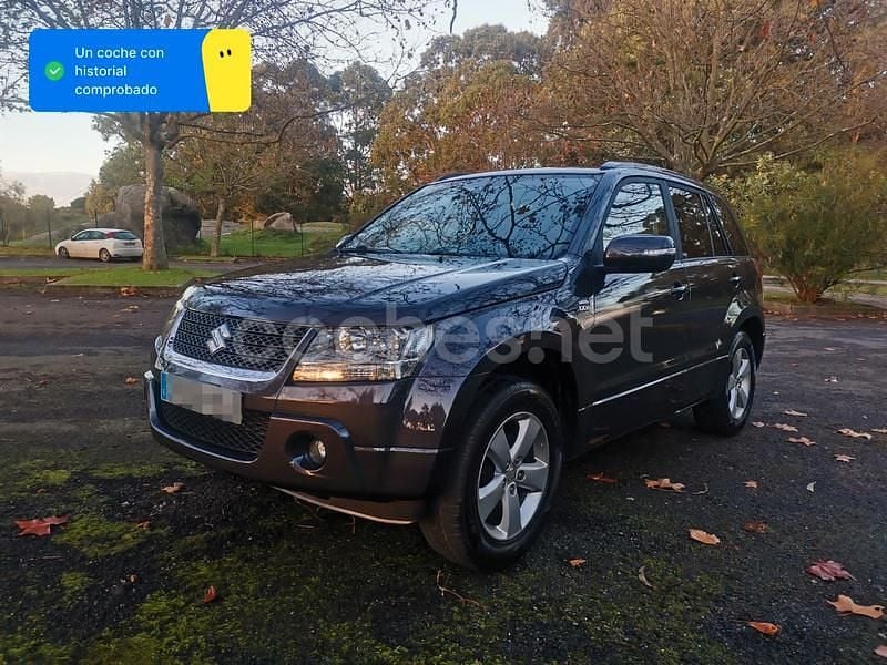 Usado Suzuki Grand Vitara 129 CV (94 kW) 2011 Gris / plata SUV