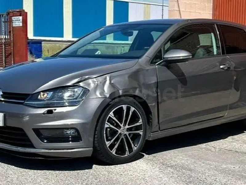 Usado VW Golf VII Sportline 150 CV (110 kW) 2016 Gris / plata Berlina