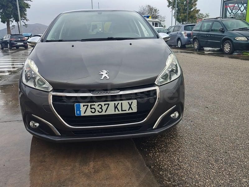 Gris / plata Usado 2018 Peugeot 208 Active Utilitario | 4200 € (Buen precio) - Imagen 1/4