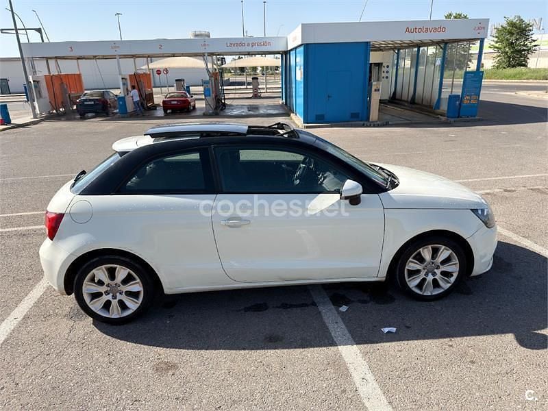 Usado Audi A1 Attraction 90 CV (66 kW) 2011 Blanco Utilitario