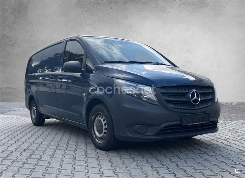 Usado Mercedes Vito Marco Polo 114 CV (83 kW) 2015 Azul Van